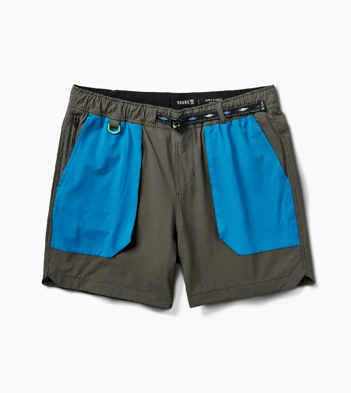 Relaxed Chic Practical Clothing Happy Camper Shorts 16"