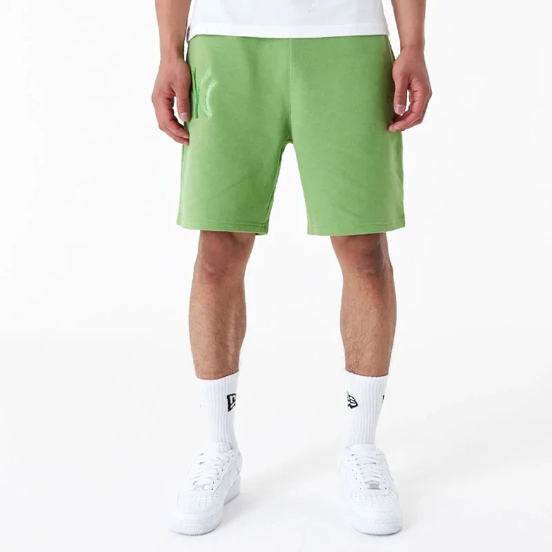 Retro Rugged Practical Clothing New York Yankees League Essential Green Shorts