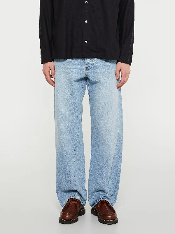 Polished Classic Sporty Wear Wide Twist Jeans in Vintage Blue