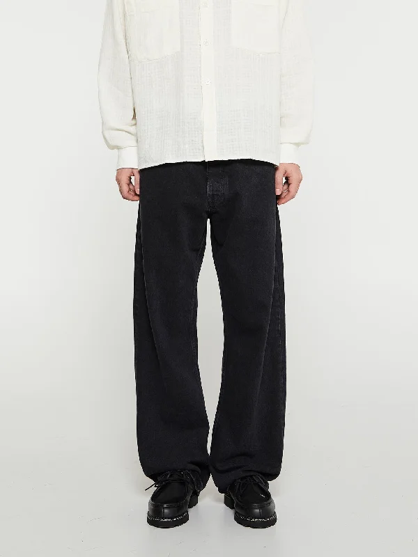 Understated Sleek Relaxed T-shirts Loose Jeans in Washed Black