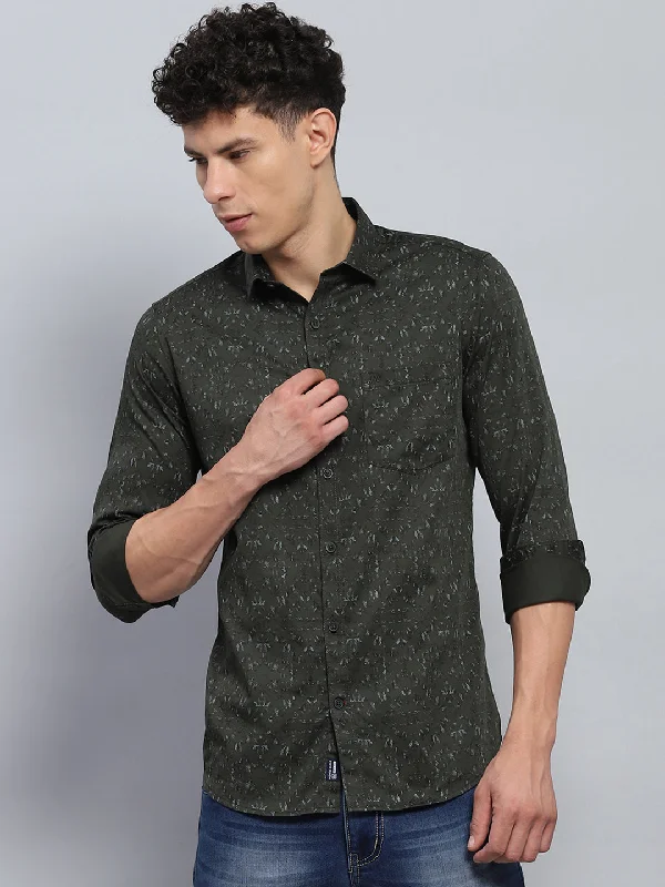 Modern Minimal Outdoor Gear Men Green Printed Collar Full Sleeve Shirt