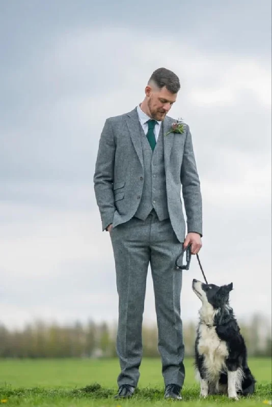 Heritage Urban Chic Outfits Men grey suits, tweed Suit,3 Piece suits, wedding suits, Men Dinner suits, Groom Wear, Men Beach Suits, Men slim fit suits Heritage Urban Chic Outfits Men grey suits, tweed Suit,3 Piece suits, wedding suits, Men Dinner suits, Groom Wear, Men Beach Suits, Men slim fit suits
