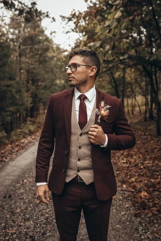 Minimalist Street Urban Outfits Men maroon tweed suits 3 suits, wedding suits, Men Dinner suits, Groom Wear, Men slim fit suits Minimalist Street Urban Outfits Men maroon tweed suits 3 suits, wedding suits, Men Dinner suits, Groom Wear, Men slim fit suits