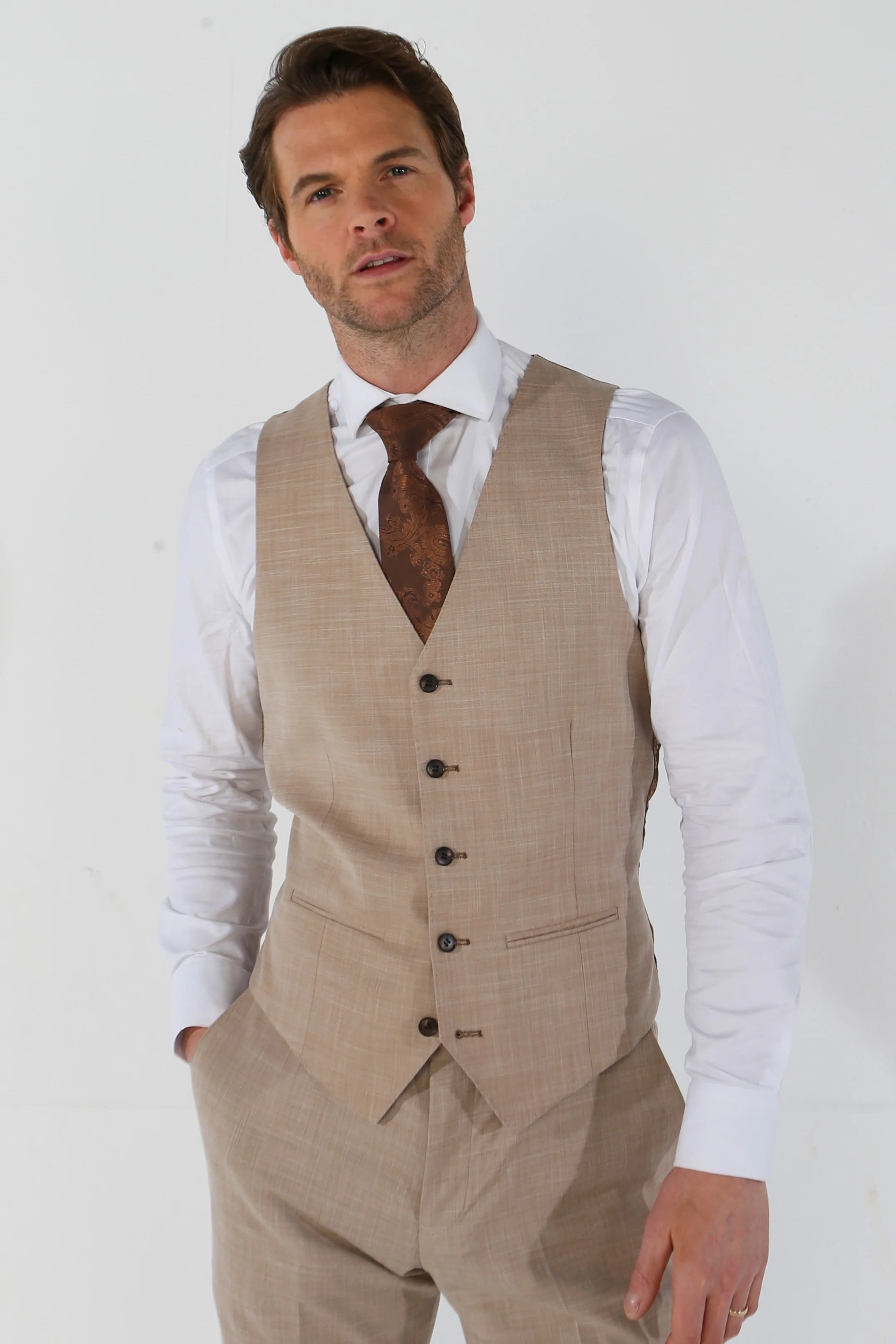 Classic Rugged Relaxed T-shirts Kurt - Men's Beige Tailored Fit Waistcoat